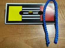 Load image into Gallery viewer, Cord Shift - Close-up Magic - Easy to Do Pocket Trick - A Cord Changes Places!