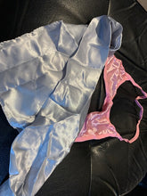 Load image into Gallery viewer, Baffling Bra - A Bra Appear Between Two Tied Silks (Design and Color May Vary)!