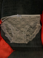 Load image into Gallery viewer, 20th Century Panty Trick - A Pair of Panties Appear Between Two Tied Silks!
