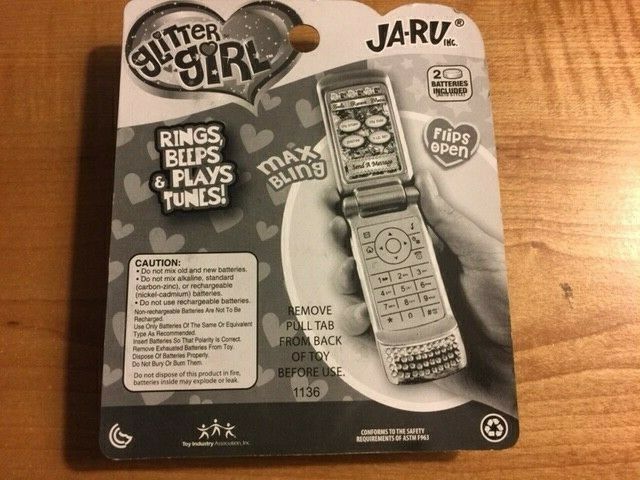 Glitter girl play phone online